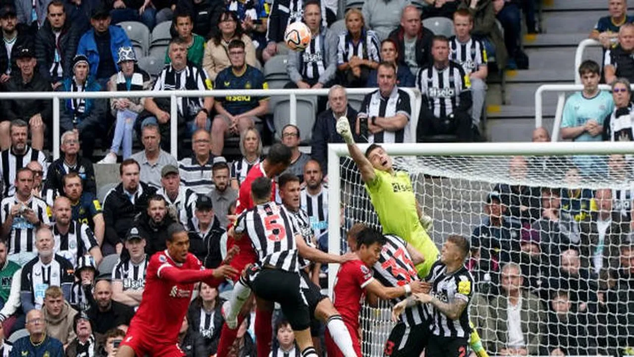 قرار نهائي.. حقيقة مشاركة محمد صلاح بتشكيل ليفربول أمام نيوكاسل يونايتد الليلة